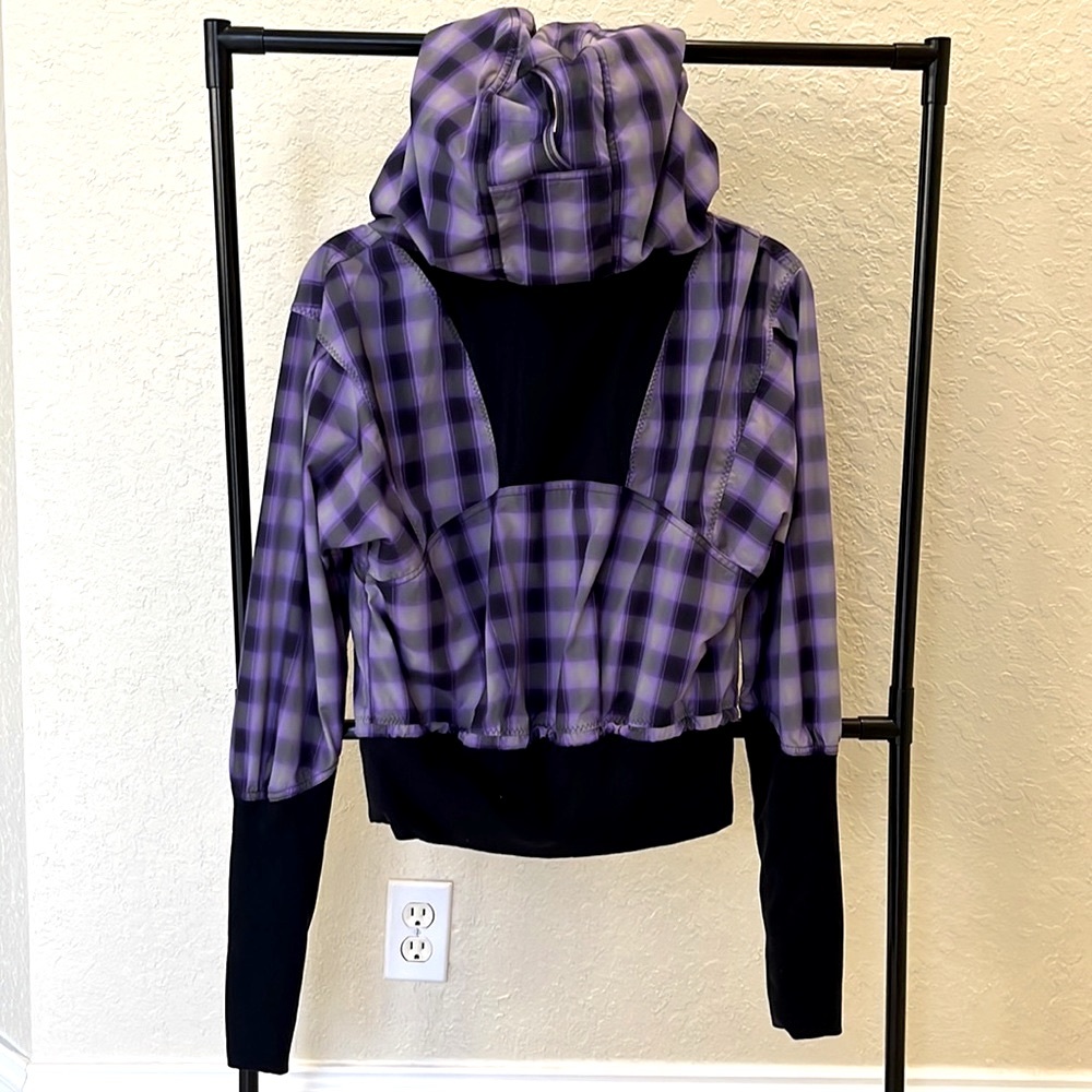 Lululemon Purple Plaid Run Reflective Jacket Sz 6